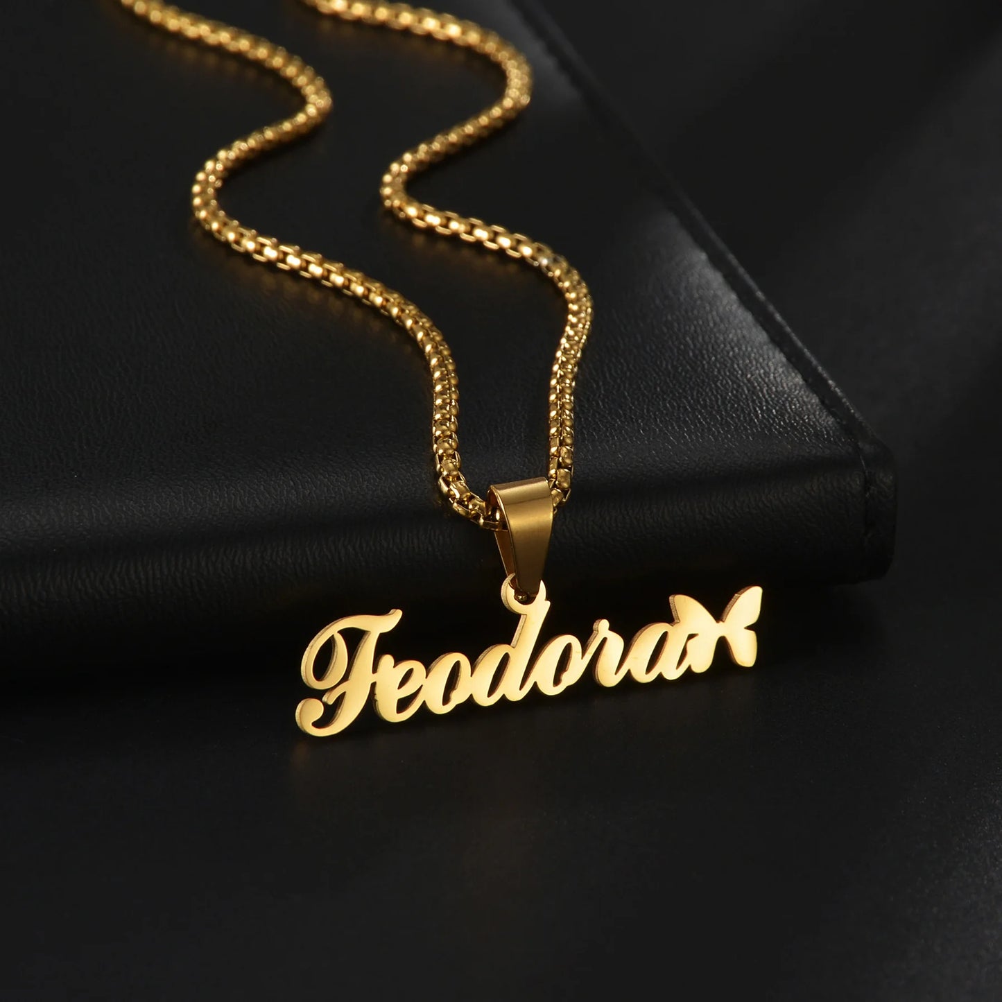 Personalized Custom Names Pendant Necklace