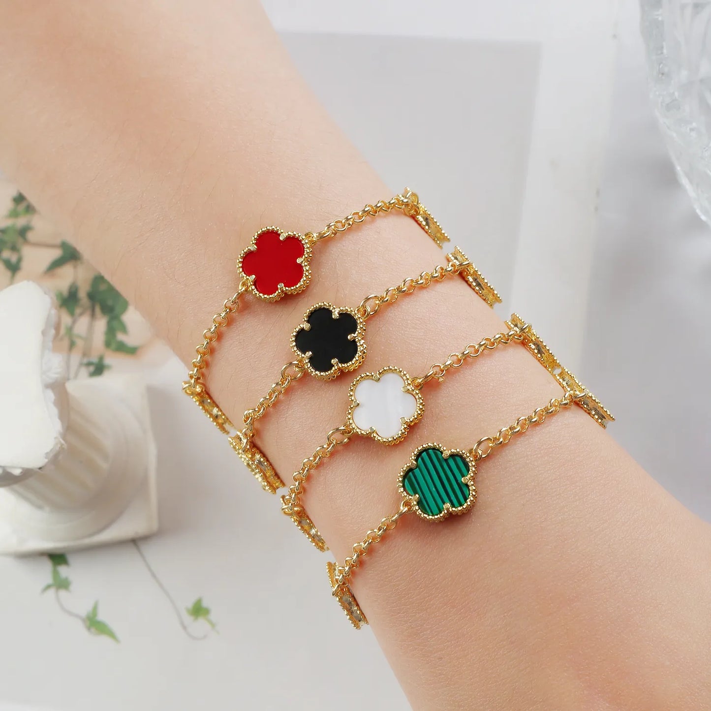 Four-leaf Clover  Bracelet High-quality  Necklace